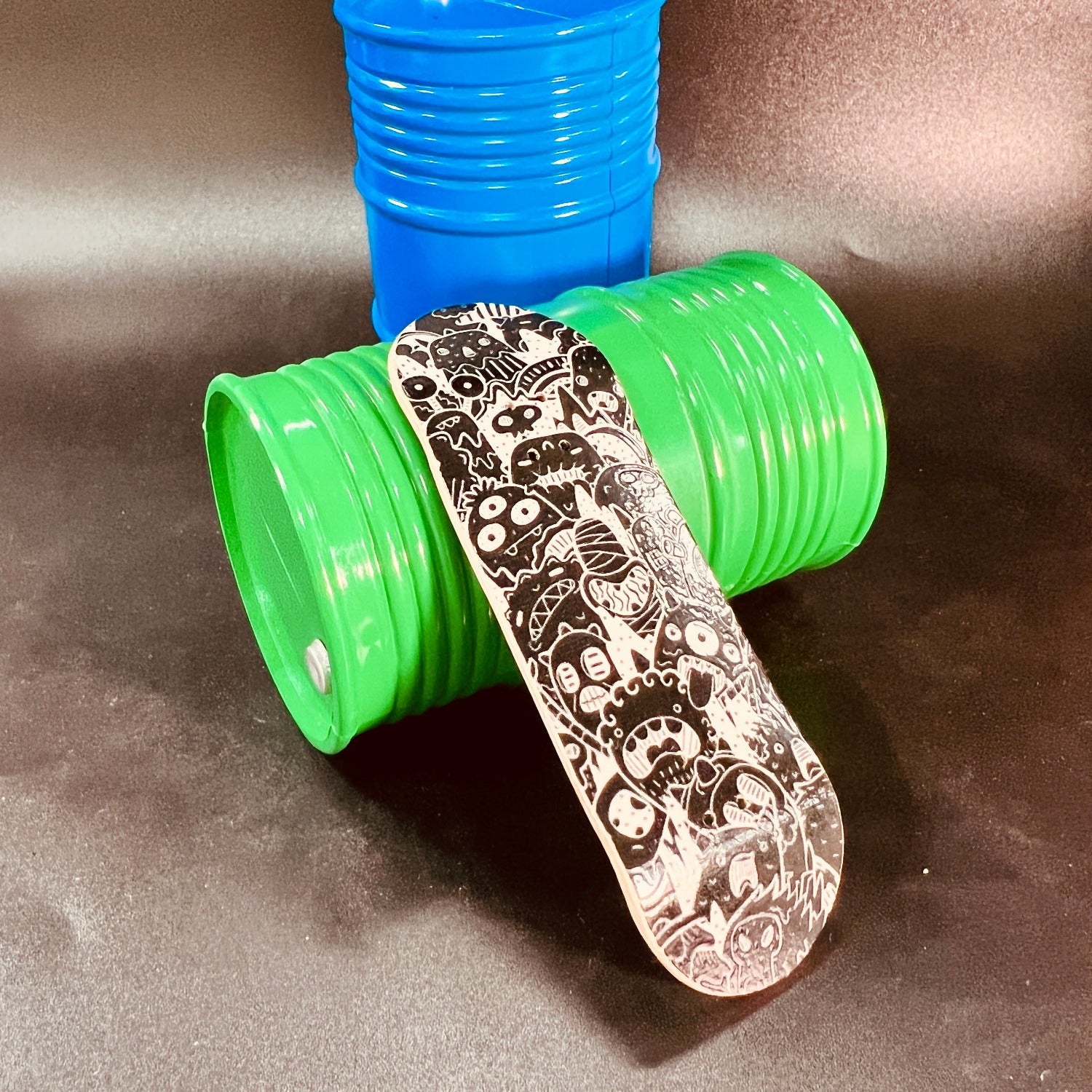 Professional Fingerboard Deck -Black & White Monsters