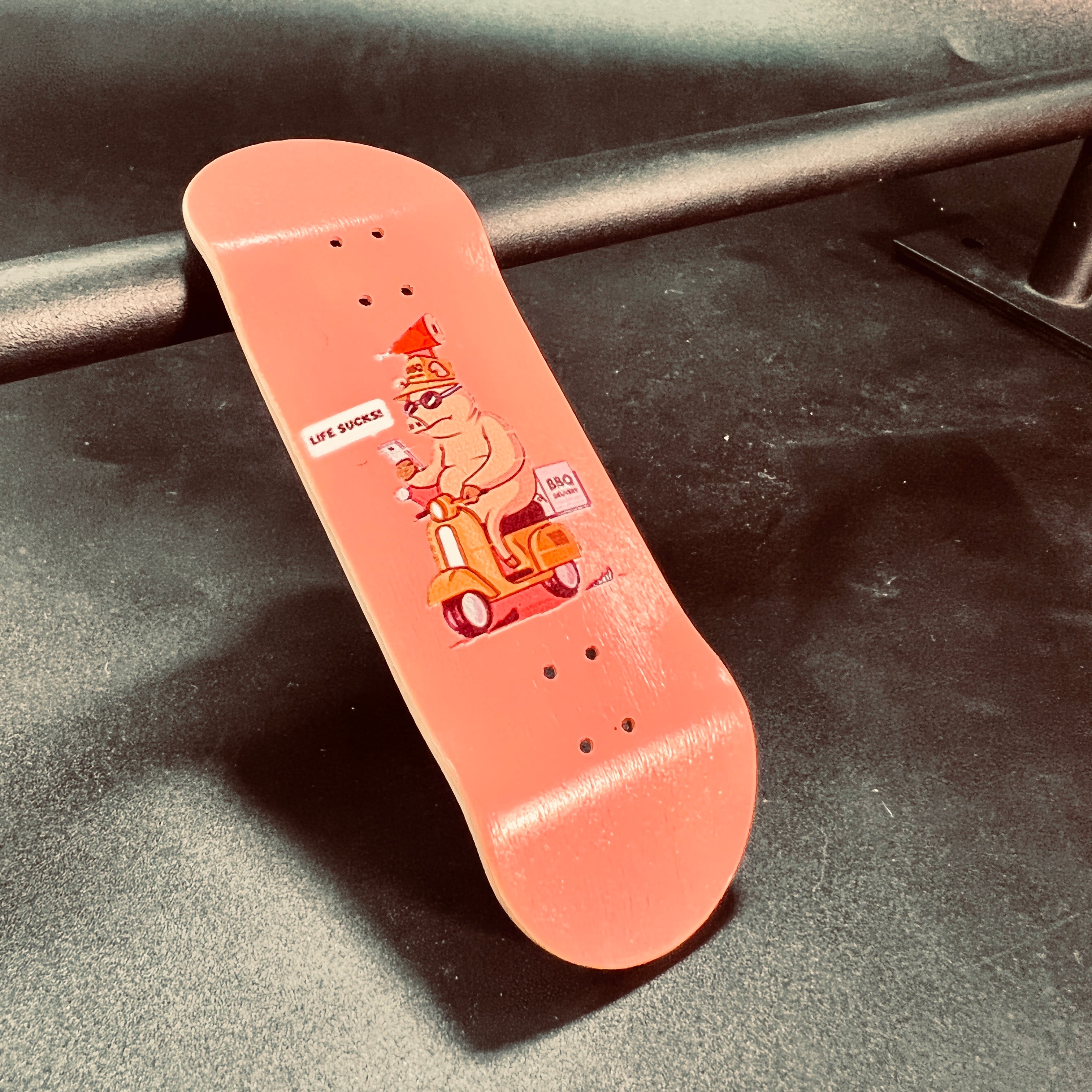 Professional Fingerboard Deck - Delivering